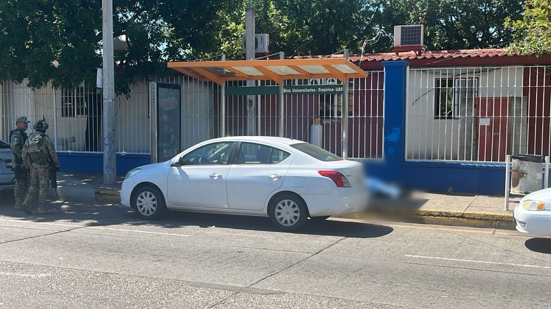 Ases1nan a un hombre a b4laz0s en CU en Culiacán