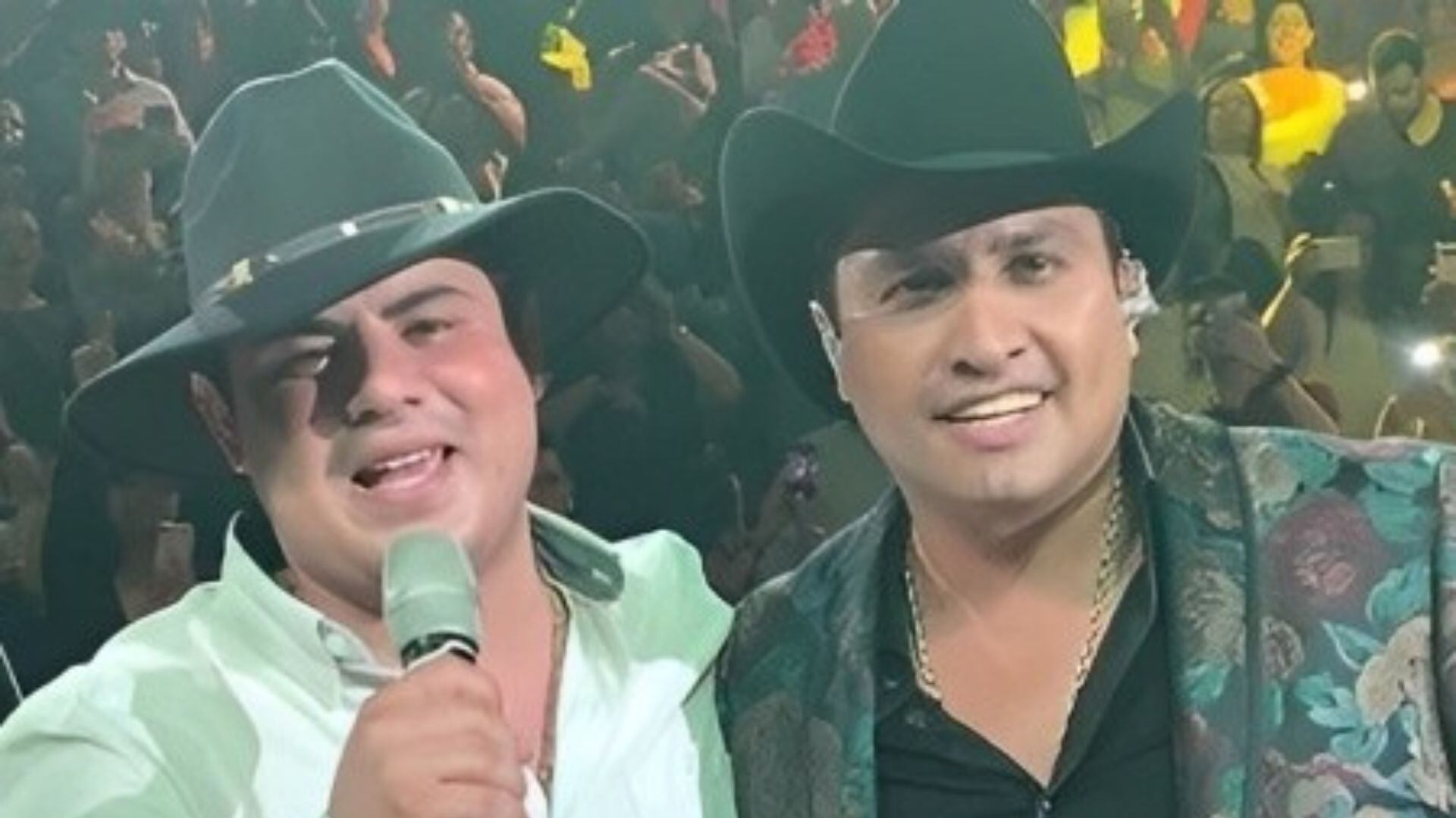 Julión Álvarez y Alfredo Olivas