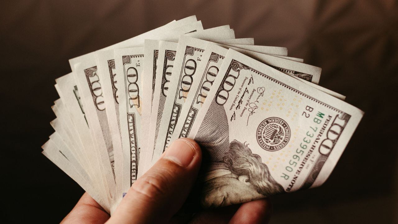 ¿Dólar CAE frente a peso mexicano? A esto se cotiza HOY miércoles